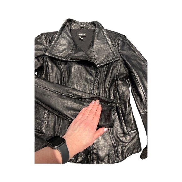 Danier Leather Women's Black Coat Jacket Size XS with Zippered Sleeve and Pocket - Picture 5 of 13